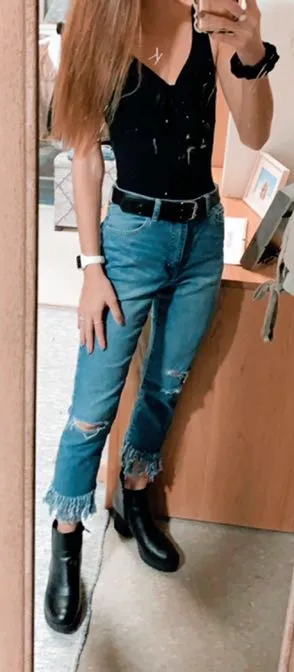 Forever 21 Fringe/Frayed Jeans - Image 4