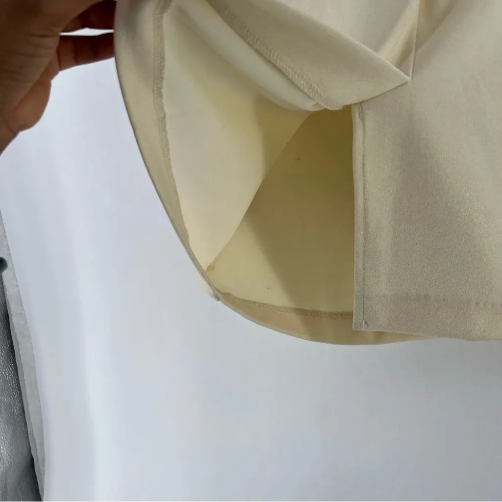 ECI New York Cream Metallic Shimmer Cap‎ Sleeve Sheath Dress V Neck Exposed Zip - Image 9