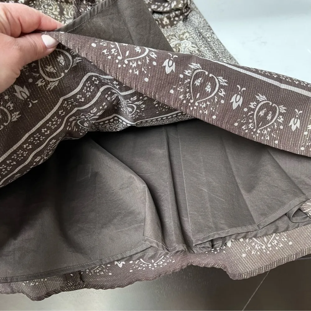 BCBG Maxazria Woman Wrap Skirt SZ M  Brown golden Mint!!! - Image 9