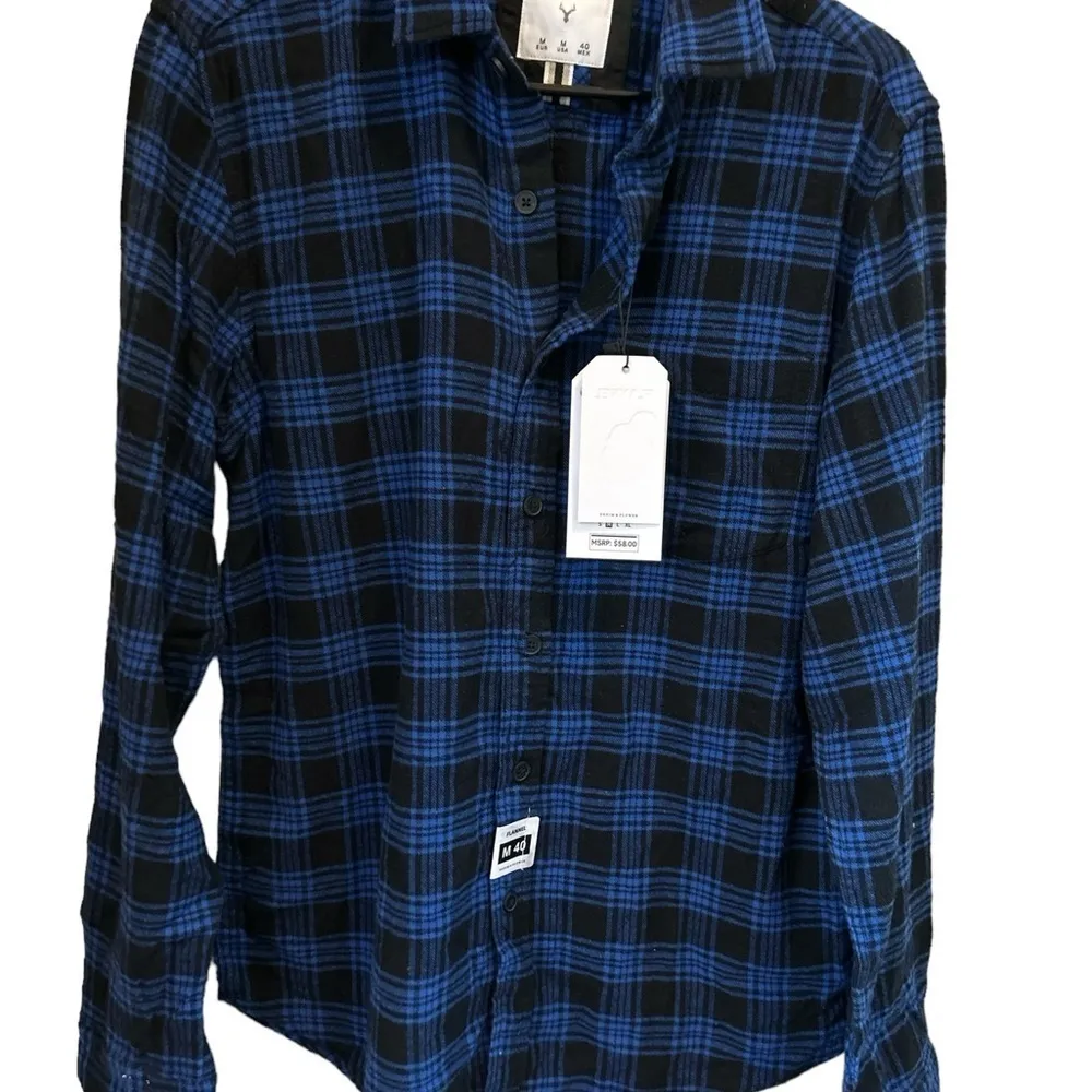 Denim & Flower black/blue flannel button down sz‎ medium - Image 2