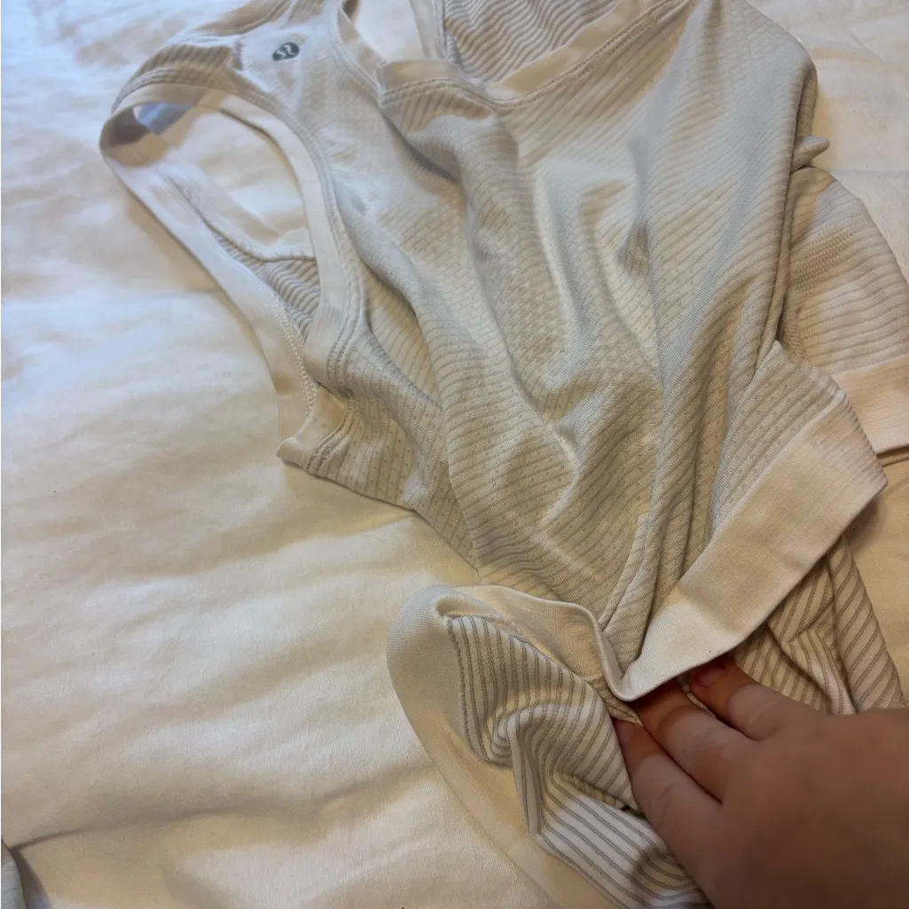 Lululemon Athletica Cream swiftly tech tank top - Image 4