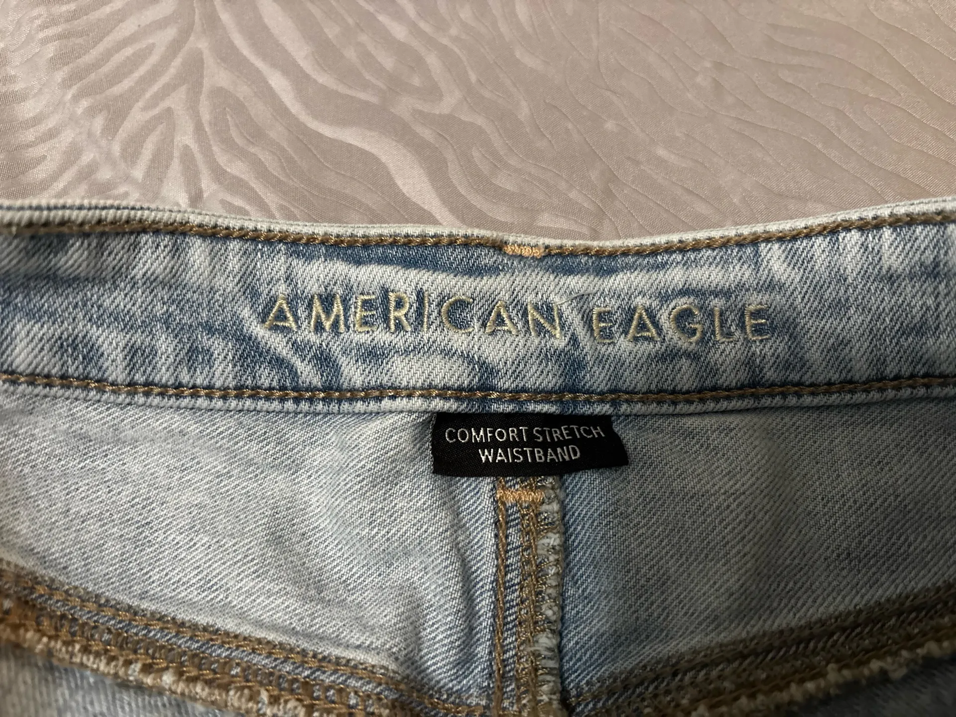 American Eagle Denim Skort / Jean Shorts – Light Wash - Image 2
