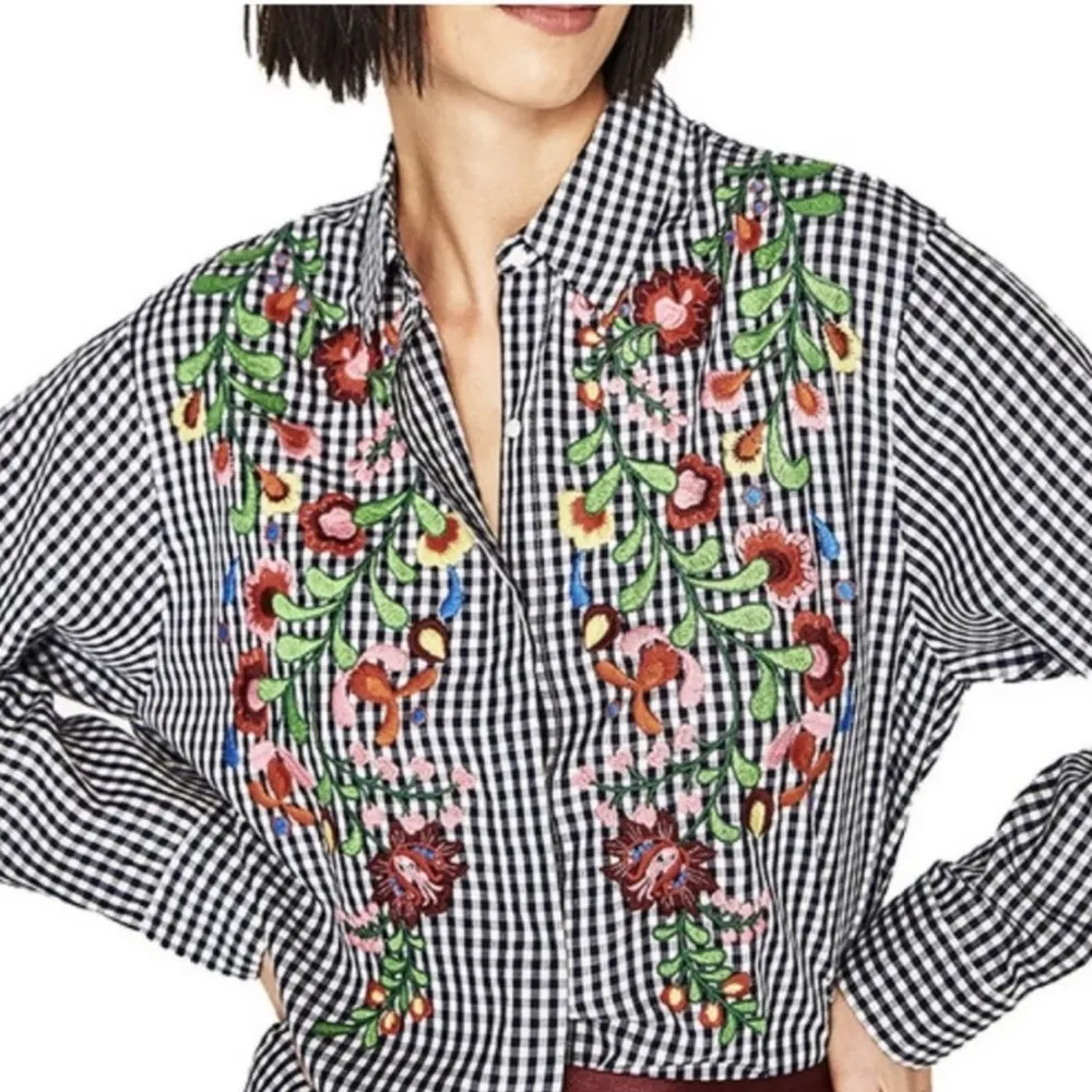 Zara Gingham Plaid Embroidered Black/White Button-Down Top - Image 6