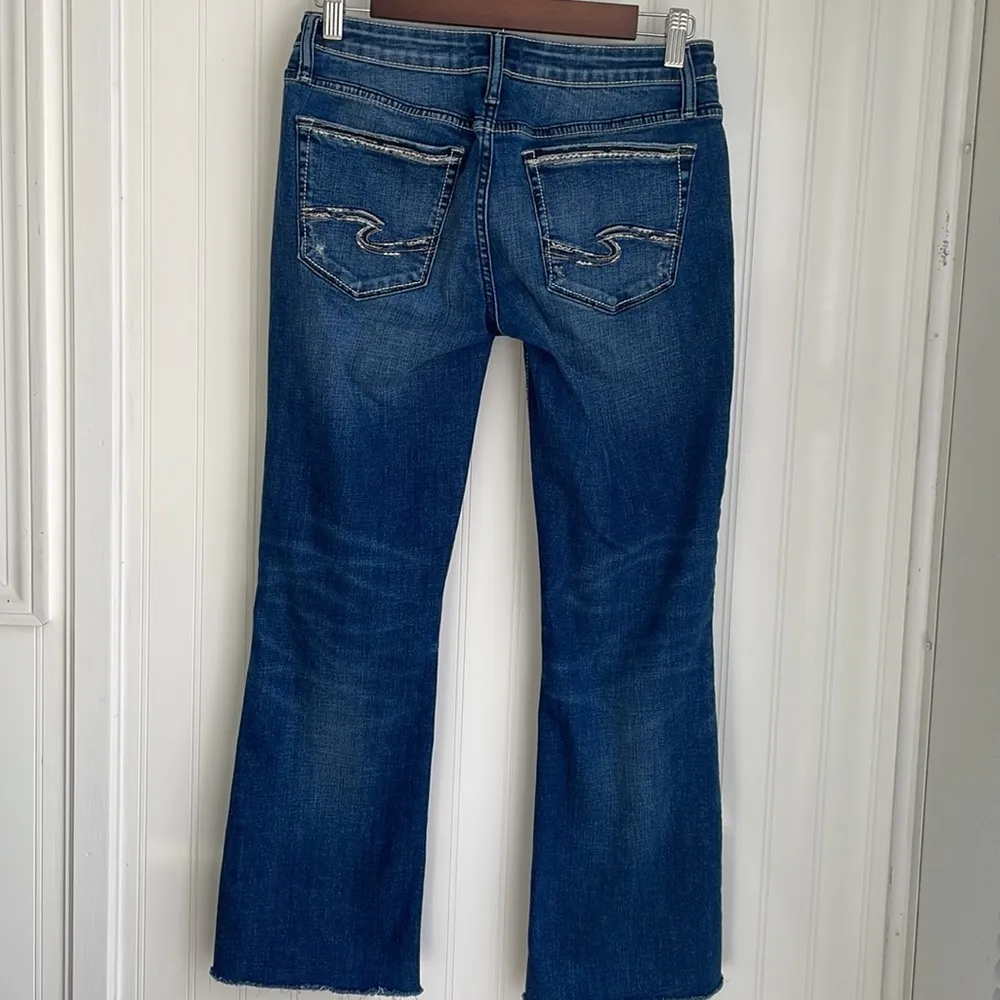 SILVER Jeans Tuesday Slim Boot women’s jeans cropped mild distressing lowrise 28 - Image 4