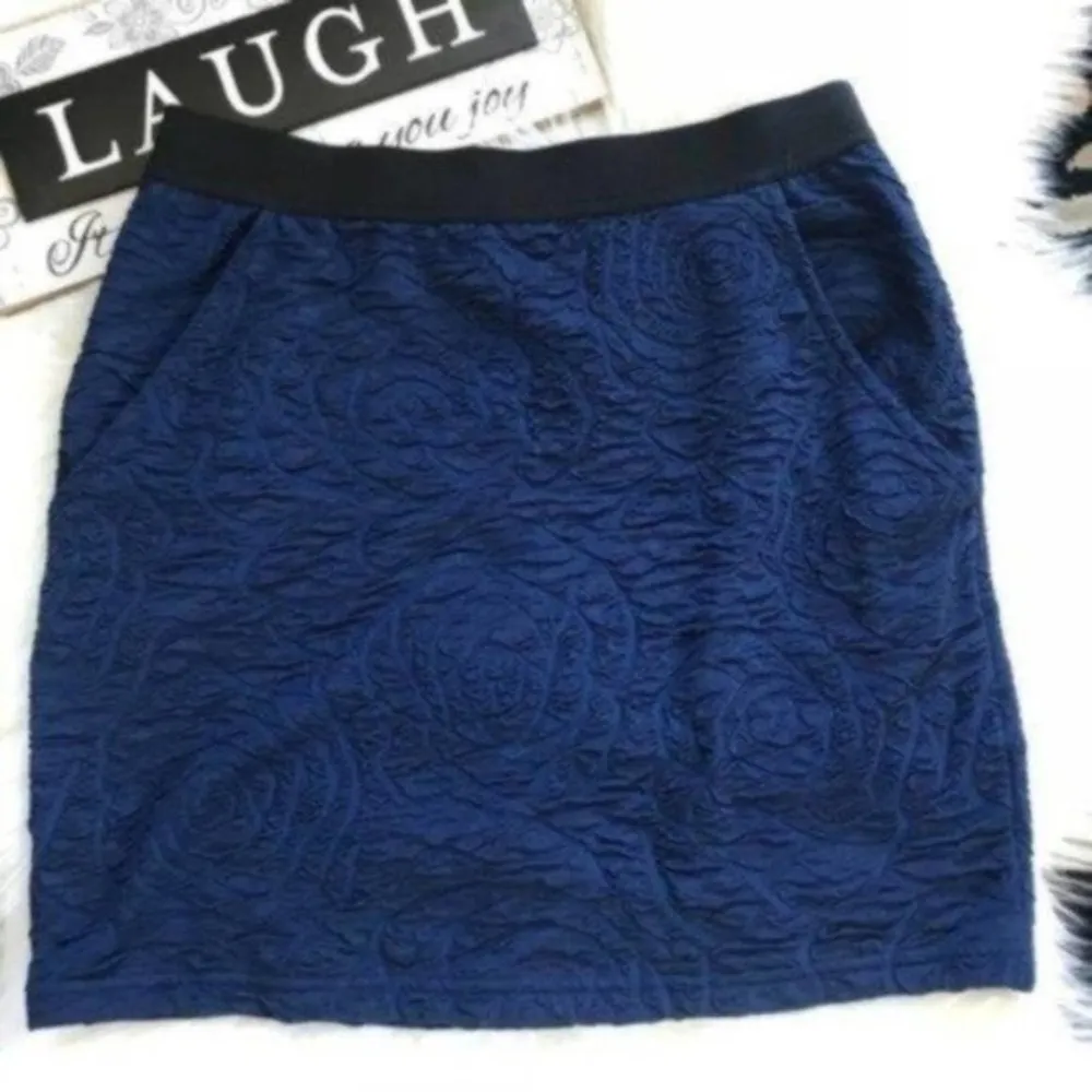 Urban Outfitters Blue Floral  Vintage Mini Skirt Size S - Image 2