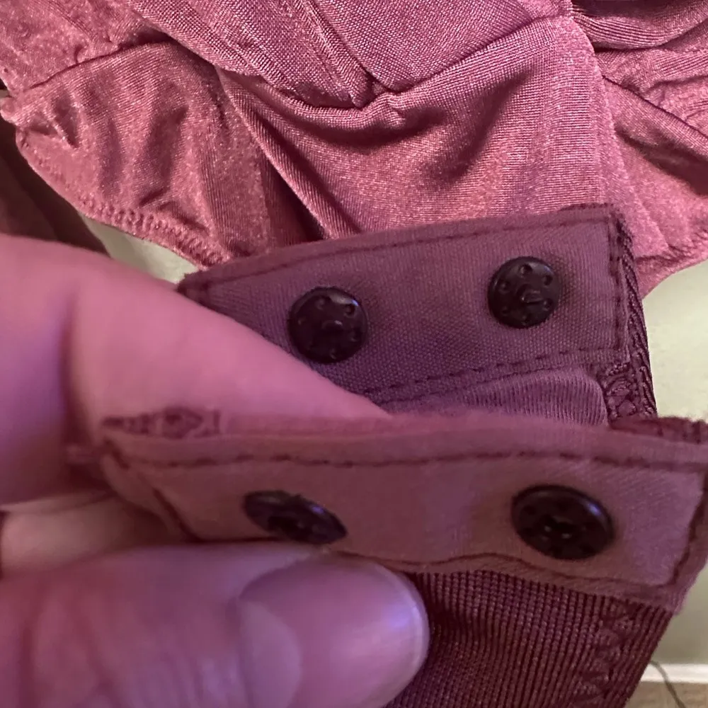 Free People Intimately long sleeve mauve plunge neck turnt body suit - Image 8