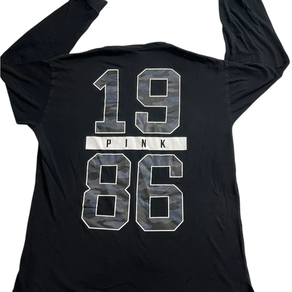 Victoria's Secret PINK Long Sleeve Campus T Shirt Women’s Size Medium Black Camo - Image 2