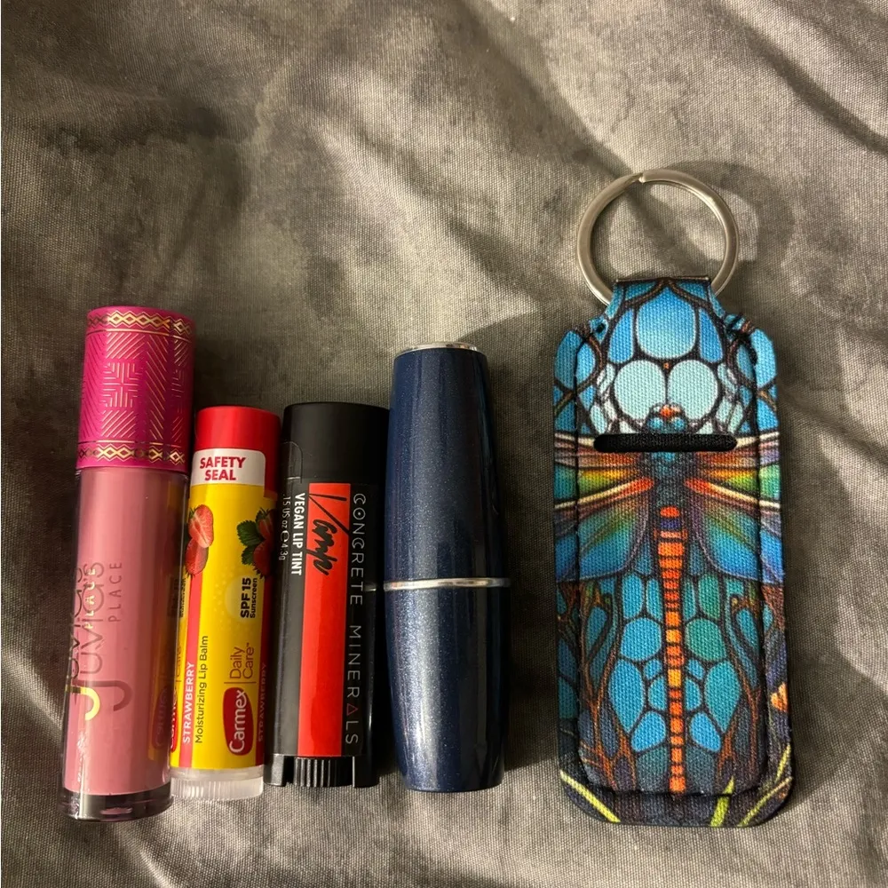 NWOT dragonfly lip balm/lipstick holder key chain Blue - Image 5