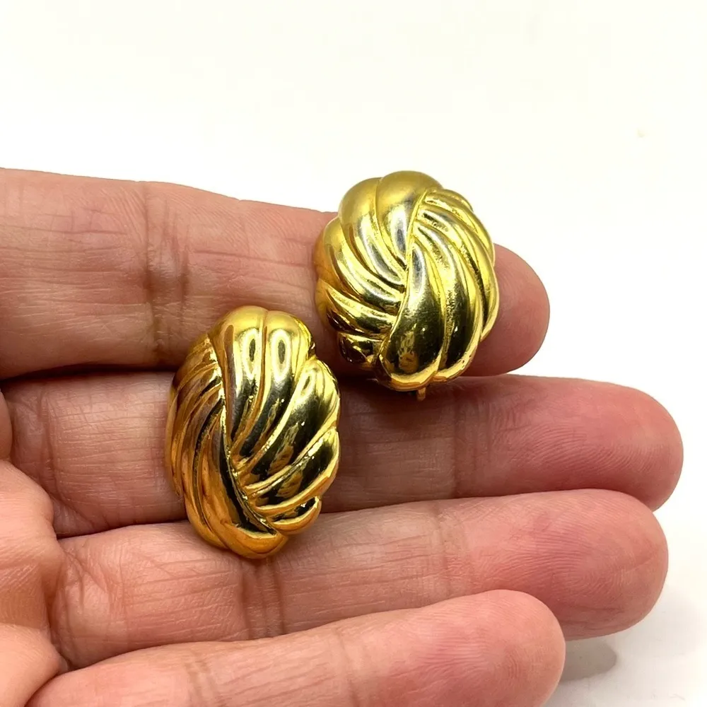 Trifari Gold Swirl Stud  Clip on Earrings - Image 7