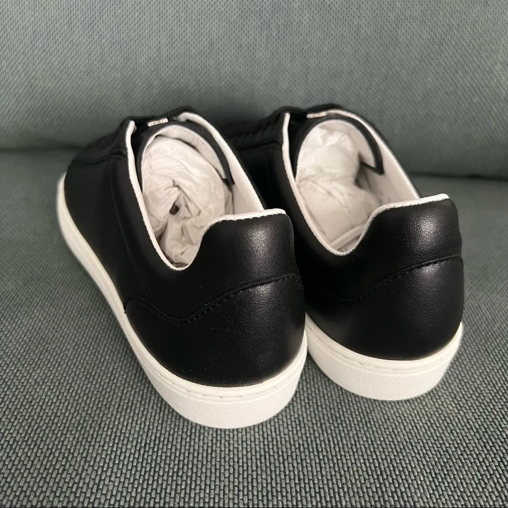 stuart weitzman livvy leather sneaker size 5.5 - Image 3