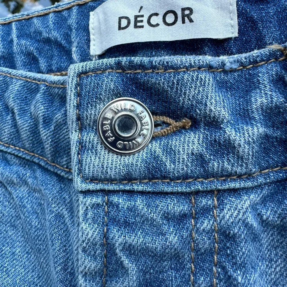 Décor High Rise Distressed Ripped Knee Straight Leg Blue Denim Jeans Size 28 - Image 4