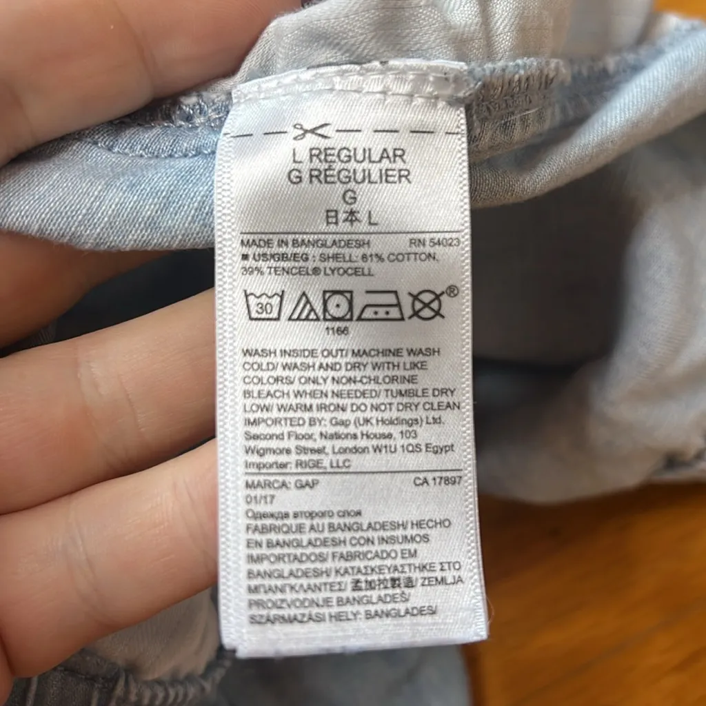 GAP Chambray Denim Light Blue Pull On Shorts - Image 8