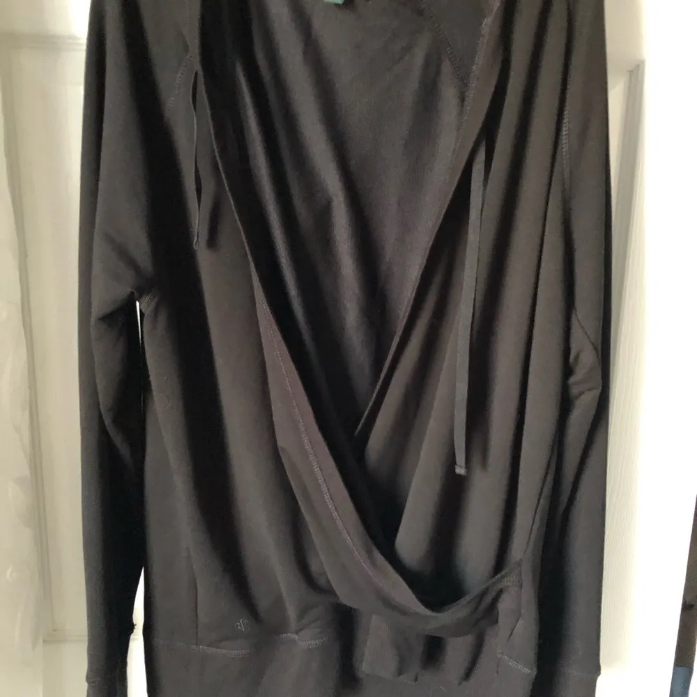 Lauren  Black Wrap v neck Hoodie top pullover women size XL - Image 4