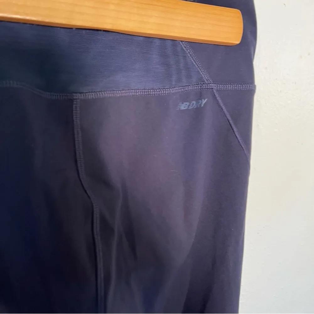 New Balance Athletic Leggings Navy Blue Mesh - Image 11