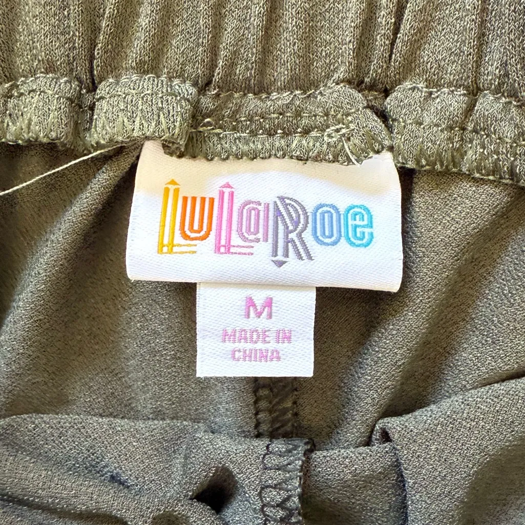 LulaRoe Ella Paperbag Shorts Medium - Image 3