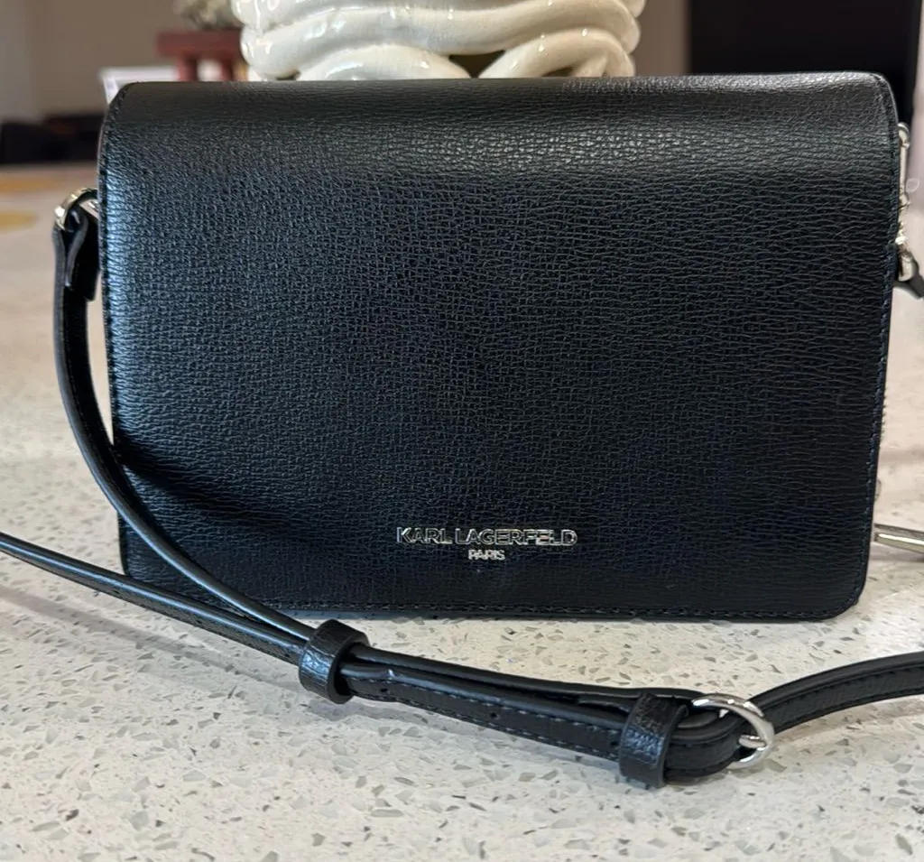 🖤KARL LAGERFELD PARIS
Lourdes Mini Leather Crossbody
🚫No Charm Chain Accessory - Image 1