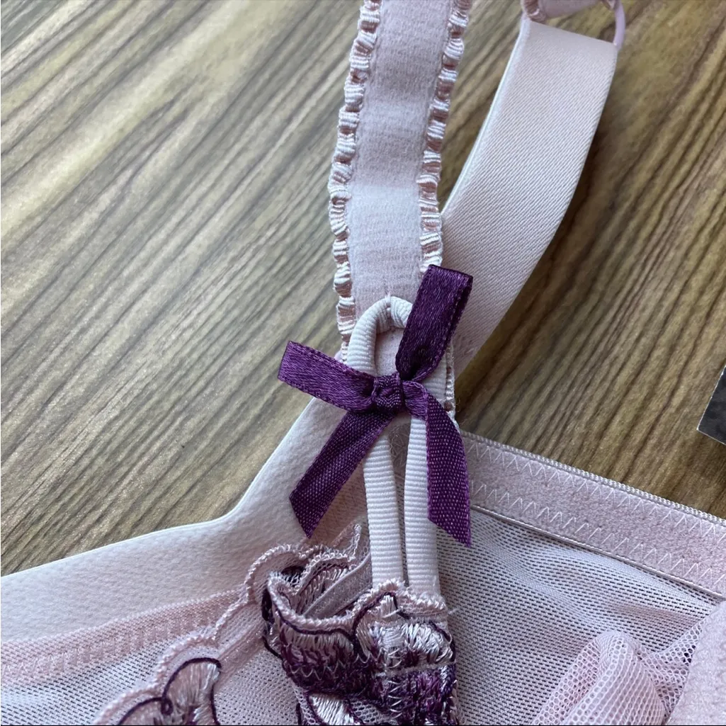 Avenue NWT  Sheer Embroidered Underwire Bra - Size 48DDD 48F - Image 5