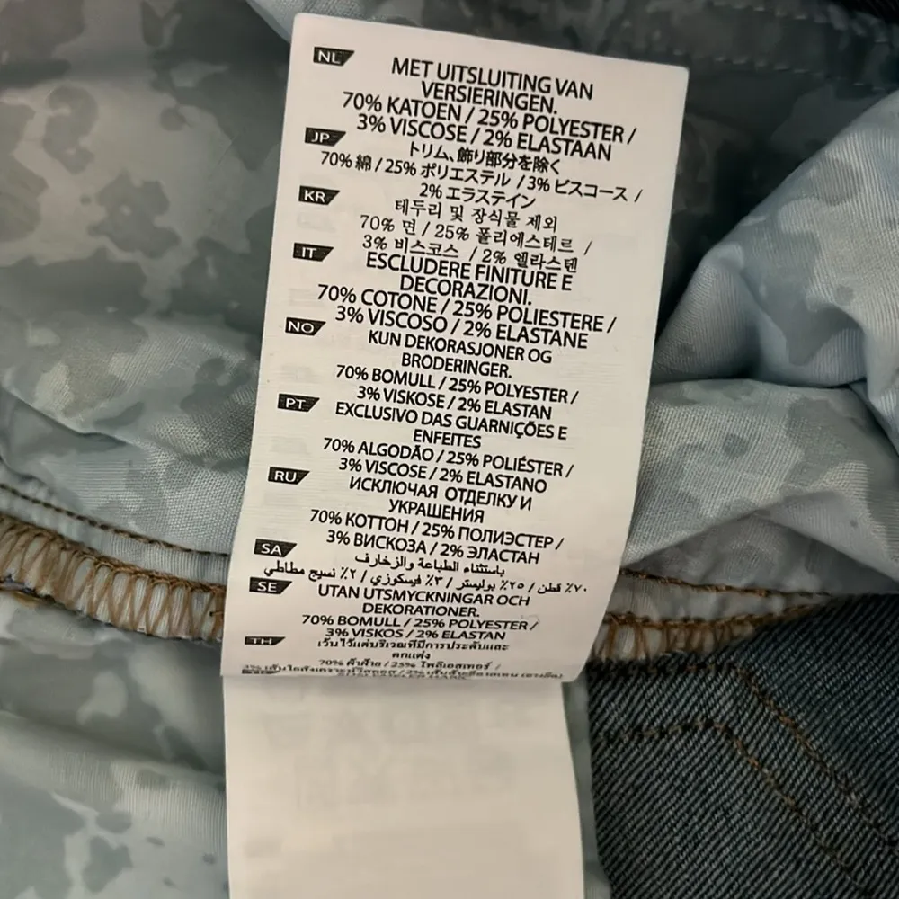 5.11 Tactical Cuffed Mid Rise Shorts Size 6 - Image 12