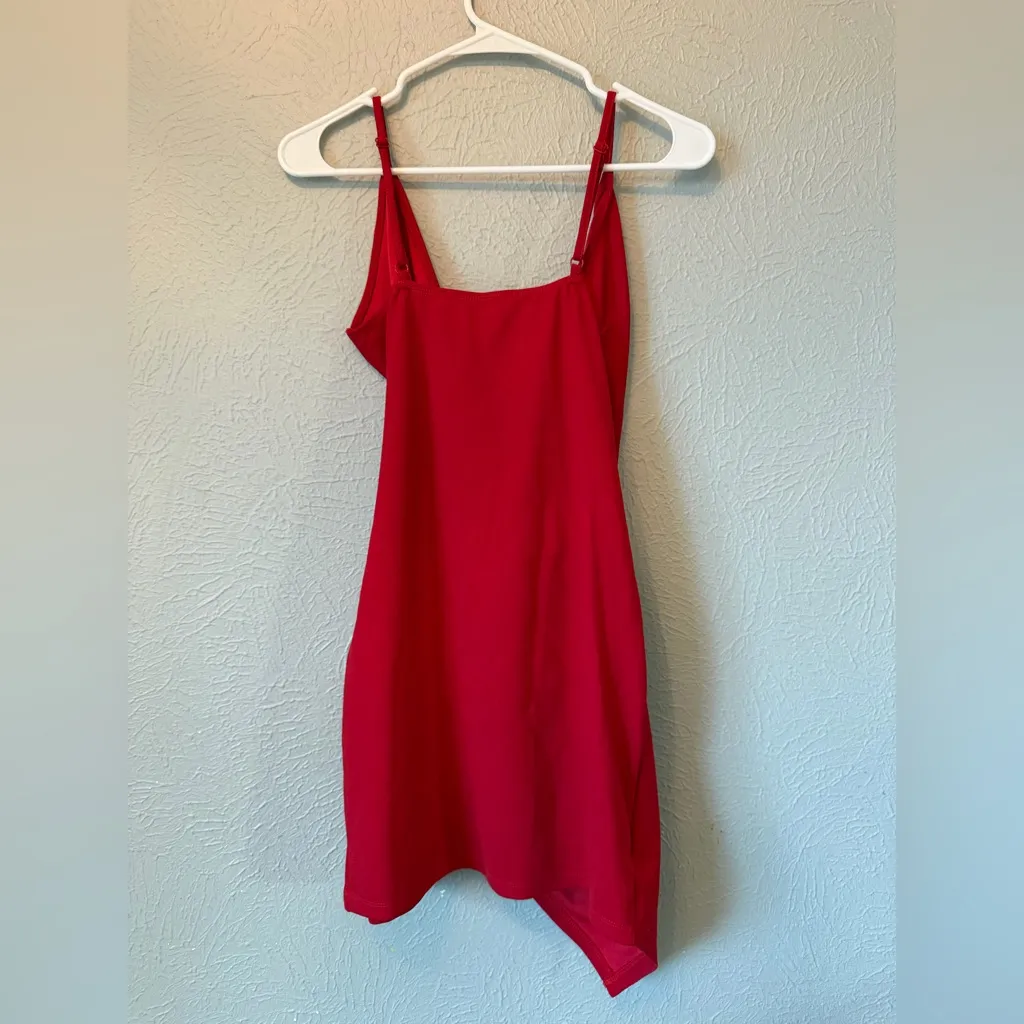 Elegant Scarlet Mini Dress - Image 3