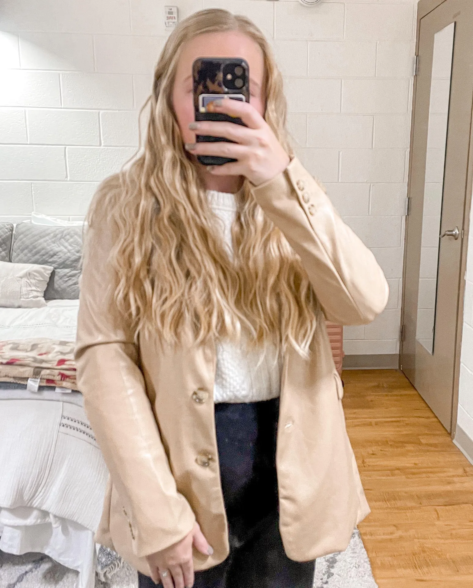 NWT  Leather Faux Tan Beige Blazer Coat Jacket Blogger Pinterest Fav Cream - Image 2