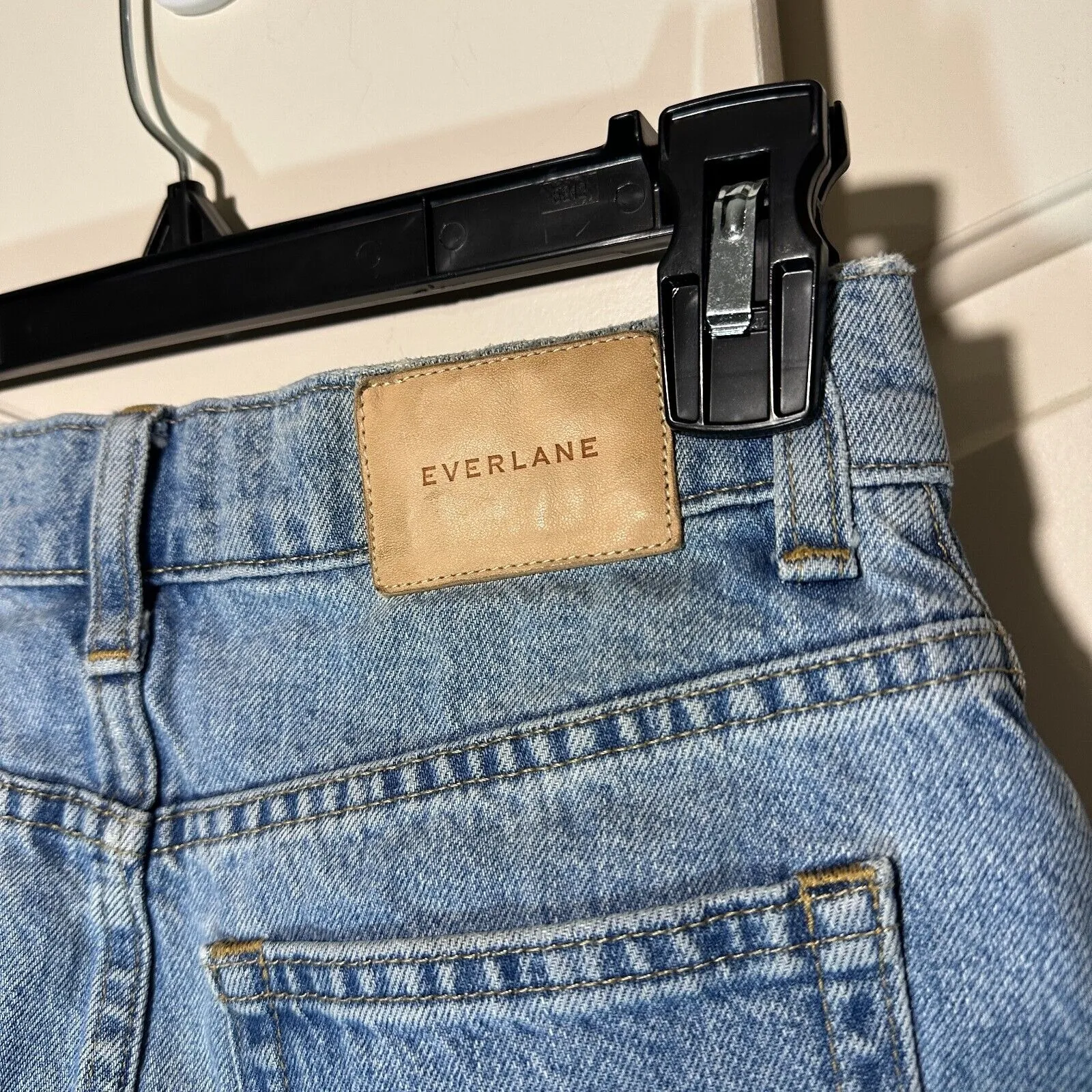 Everlane Denim Deconstructed Mini Skirt Jean Distressed Light Wash‎ Blue Fray 23 - Image 4