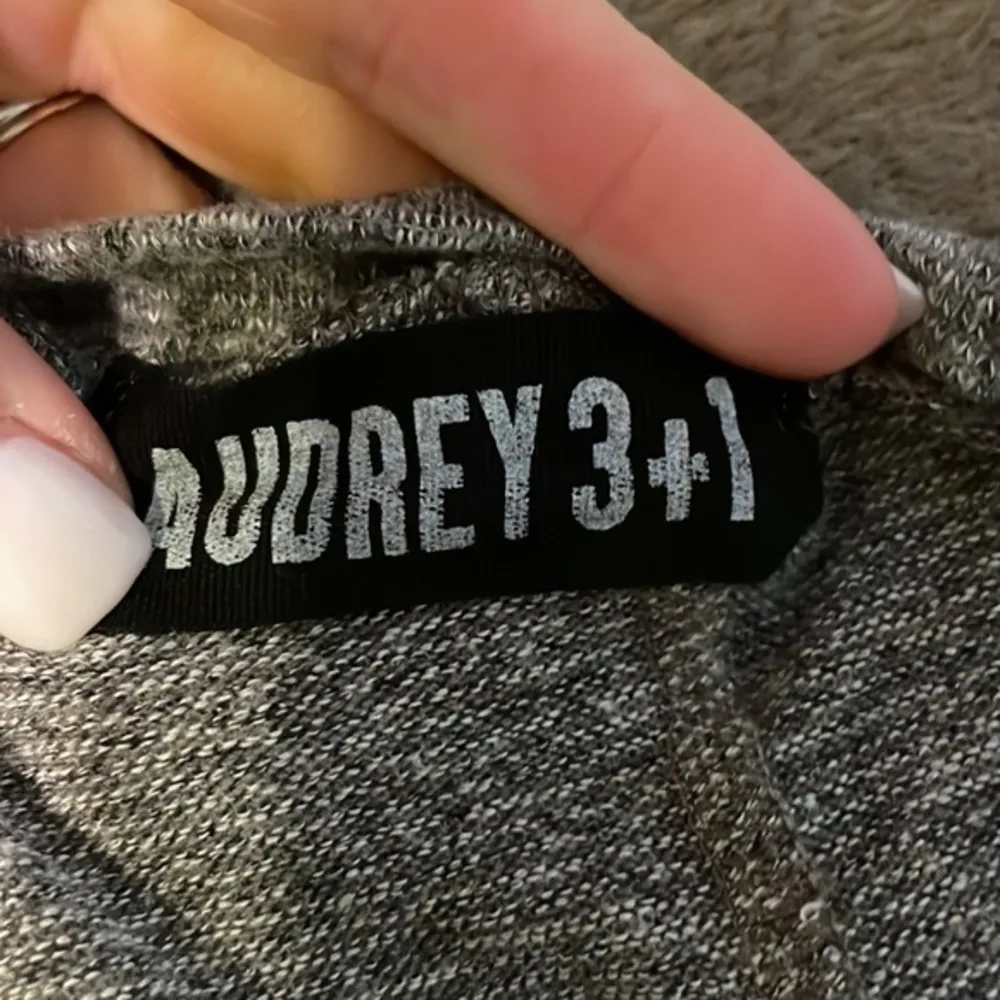 Audrey 3+1 Gray Heather Dolman Tunic Sweater - Image 5