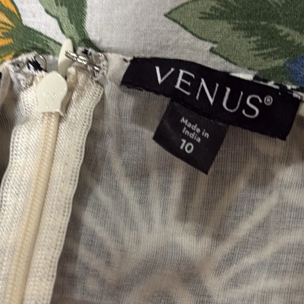 Venus Modern Folk Bicolor Deep V Dress woman size 10 slit front bottom beautiful - Image 7