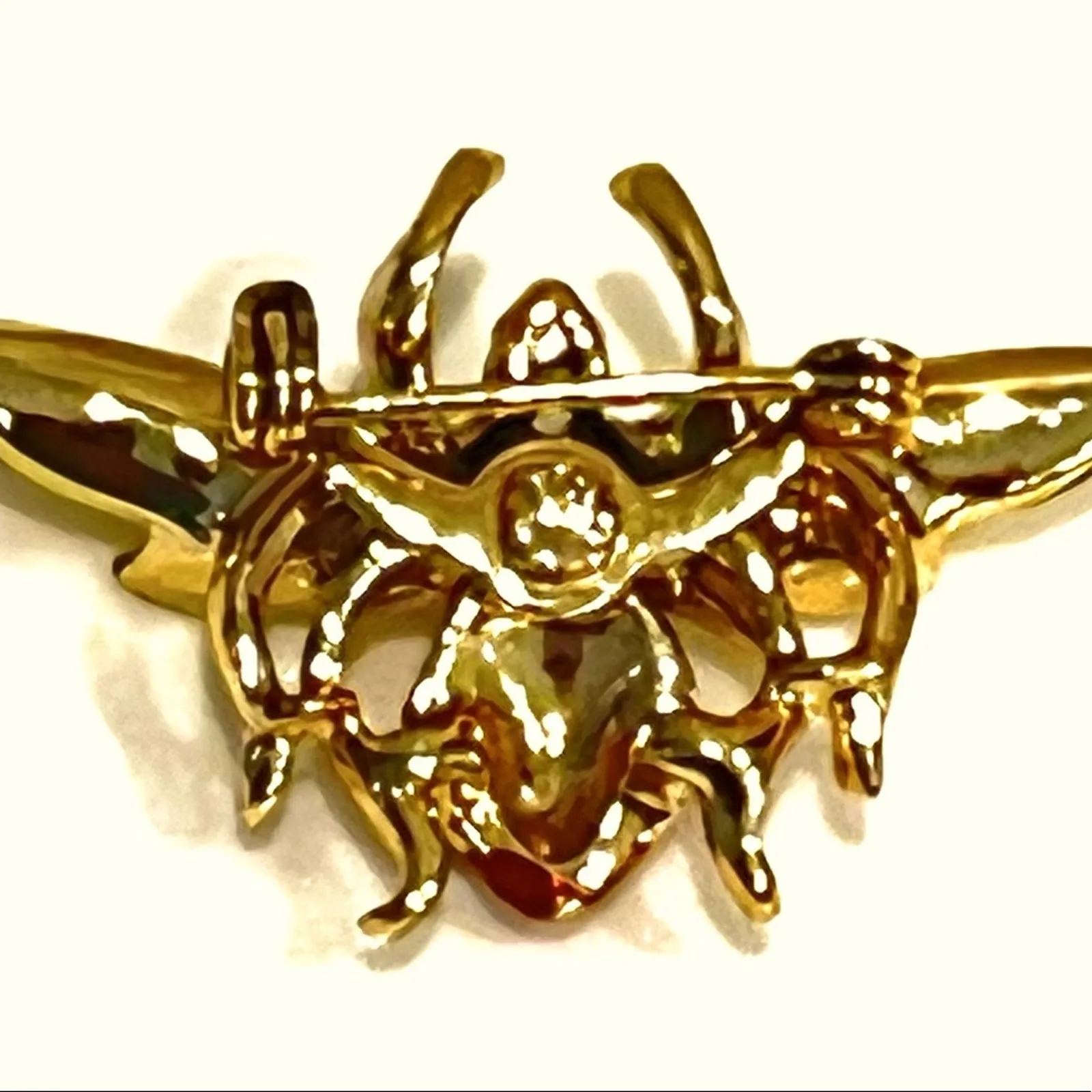 Bumble Bee BROOCH PIN 1.5" Enameled Gold & Yellow Winged Jewelry Vintage Jewelry - Image 3