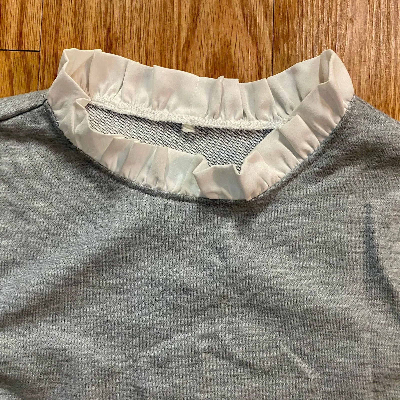 Gray Layered Pullover Sweater Top Womens Medium - Image 3