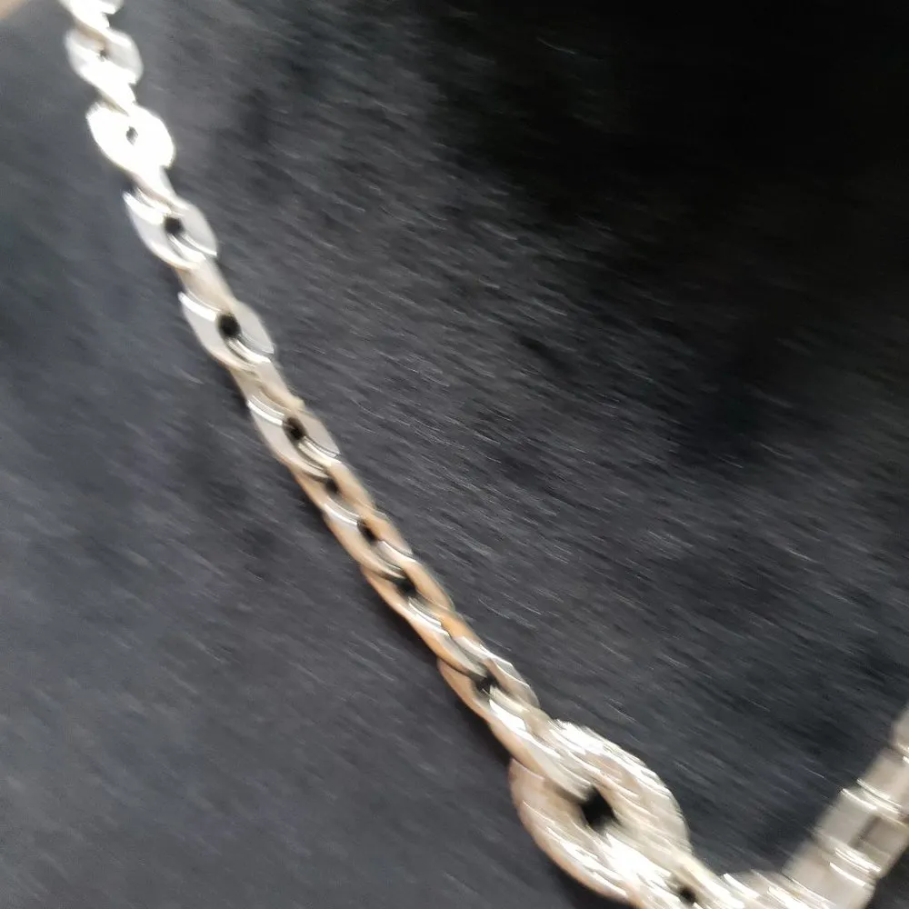 Lia Sophia Silver Tone Cut Crystal Mother Of Pearl Resin Necklace with Lobster - Image 4