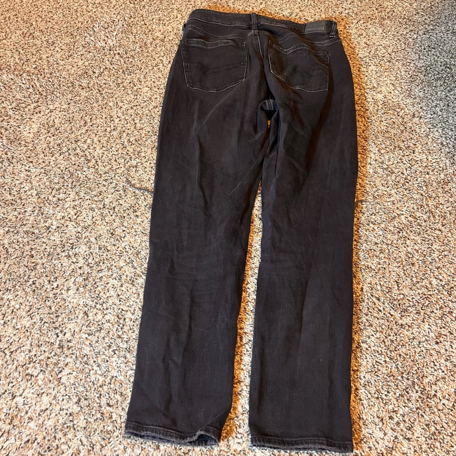 American Eagle Outfitters Mom Jean Blk Distress Ripped High Waisted Regular Fit - Image 8