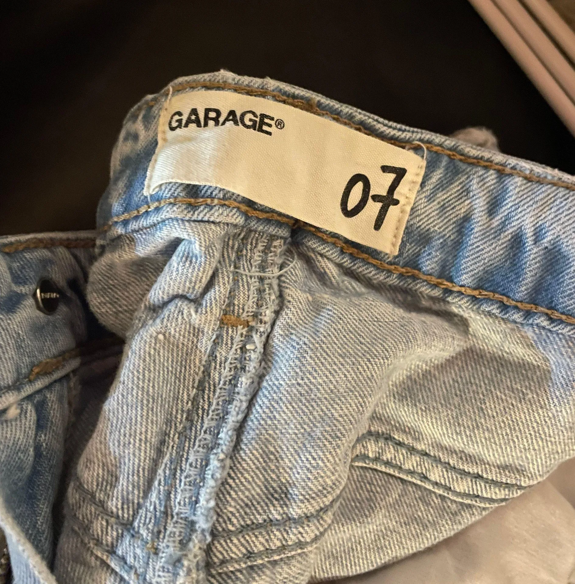 Ripped Mom Jeans - Image 3