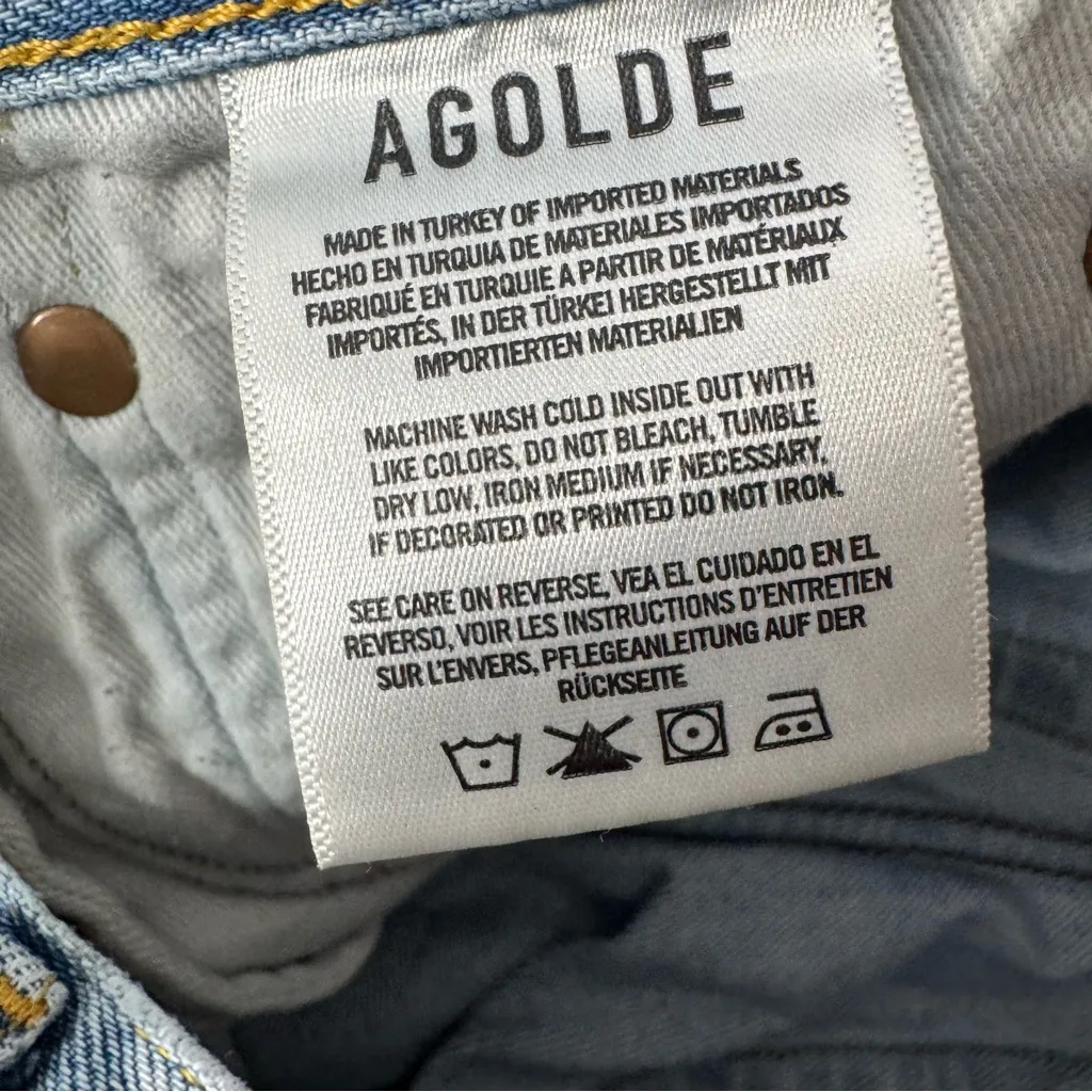 Agolde blue distressed Jean shorts size 27 - Image 7