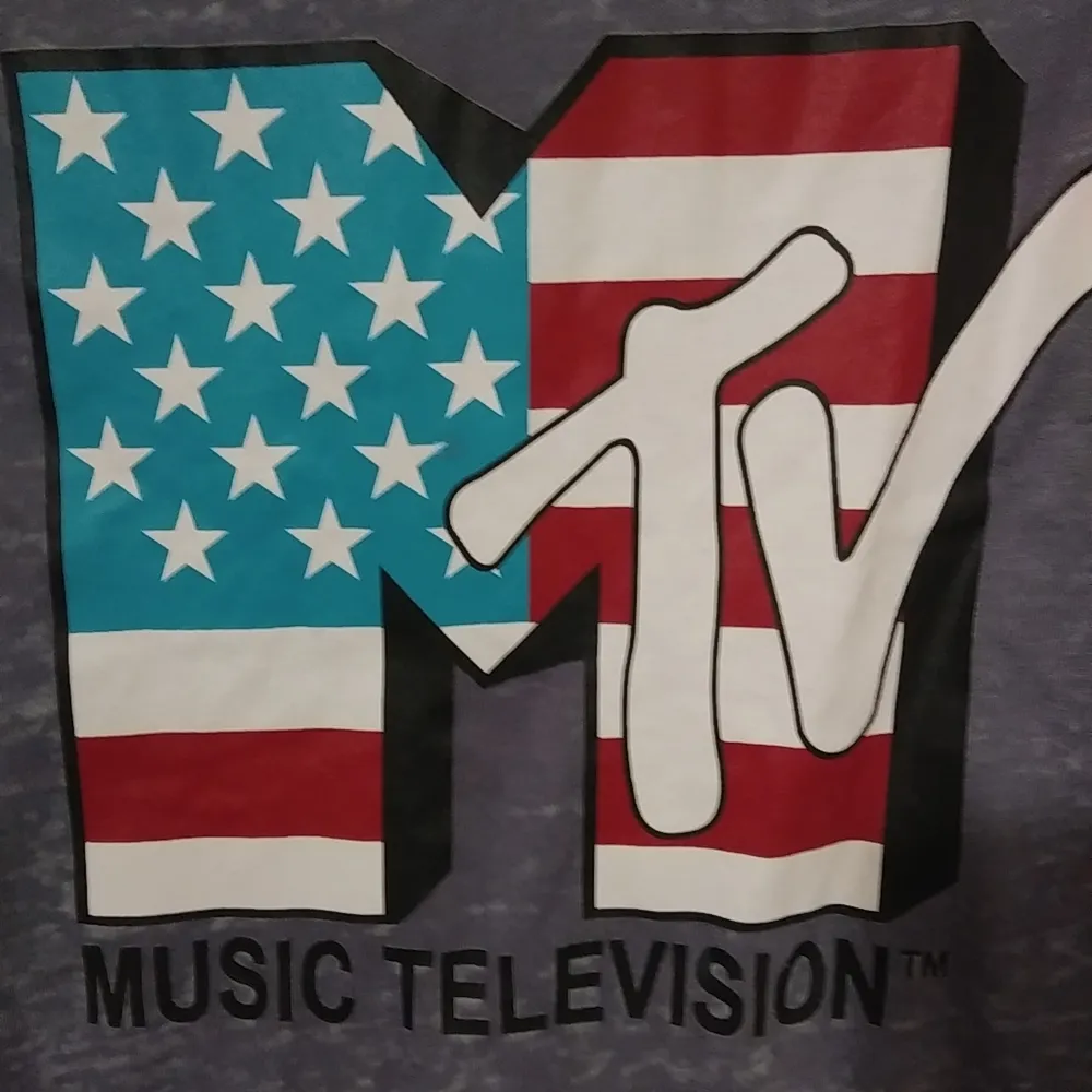 MTV M Red Gray Baseball Style Top Size M - Image 2