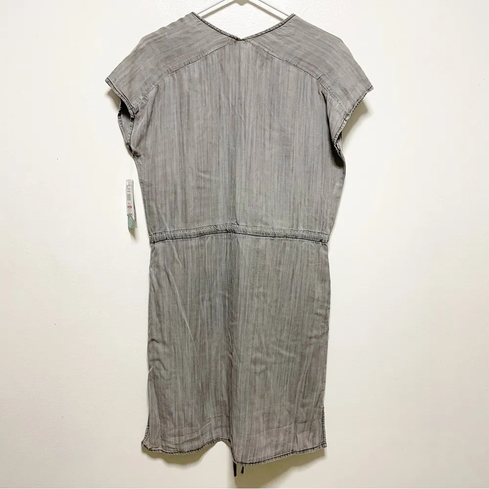 New! Velvet Heart Gray Chambray Knee Length V-Neck Dress - Image 7
