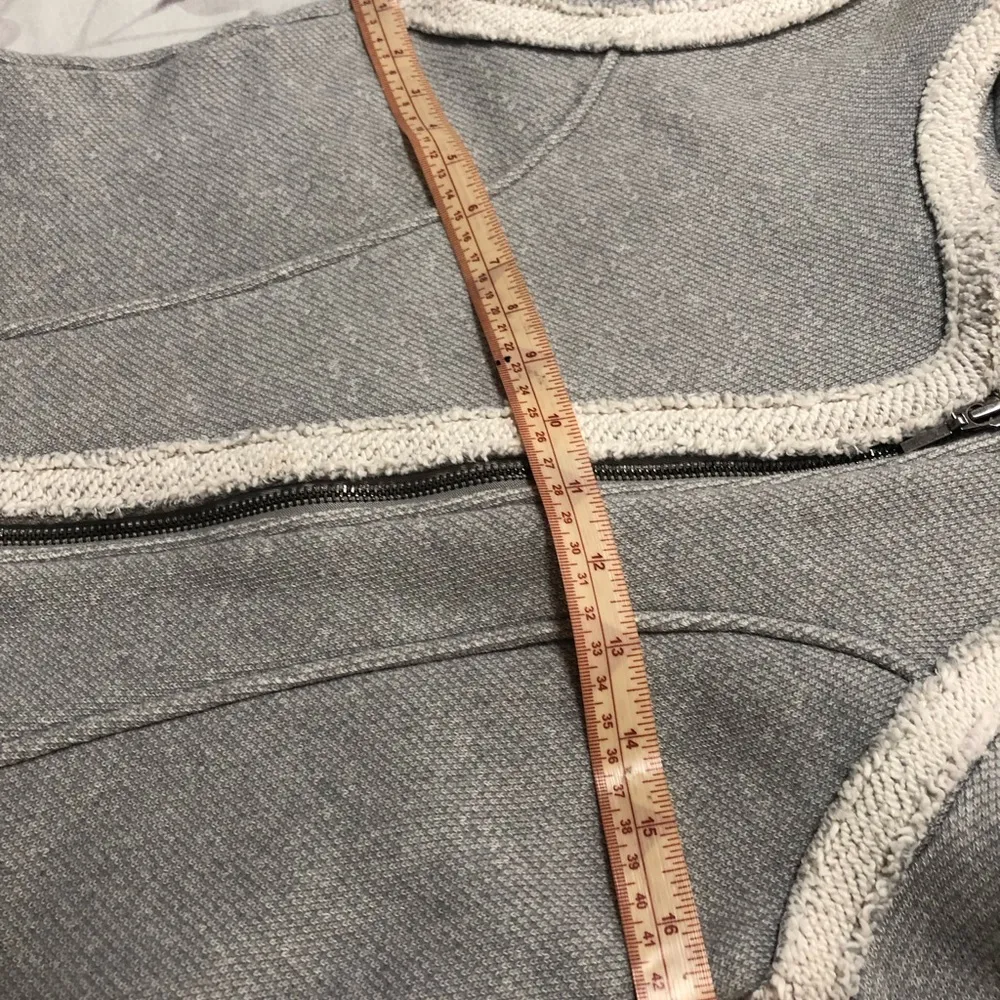 GAP asymmetrical zipper jacket - Image 11