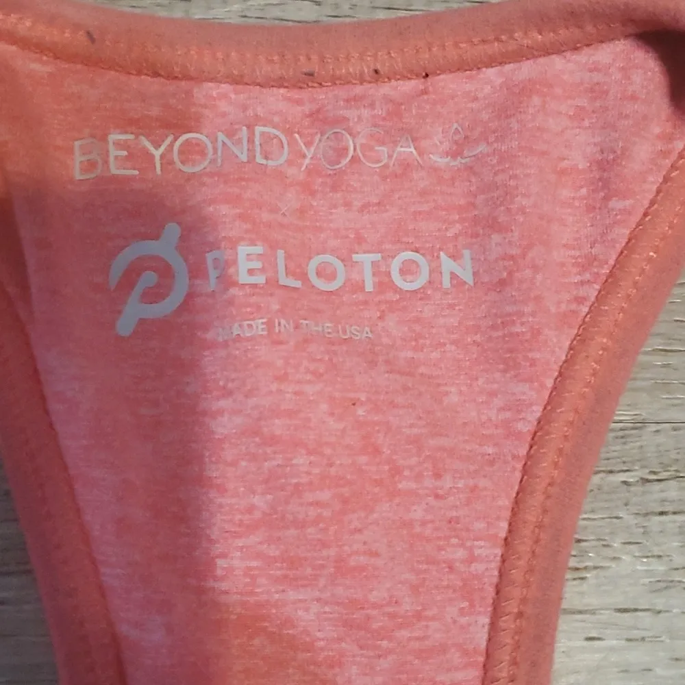 Peloton x Beyond Yoga Crop Top M - Image 3