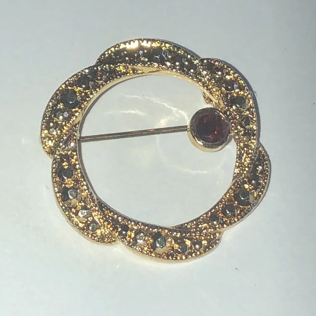 Vintage Dainty Gold Tone Dark Red CZ Rhinestone Round Brooch Shoulder Pin - Image 5