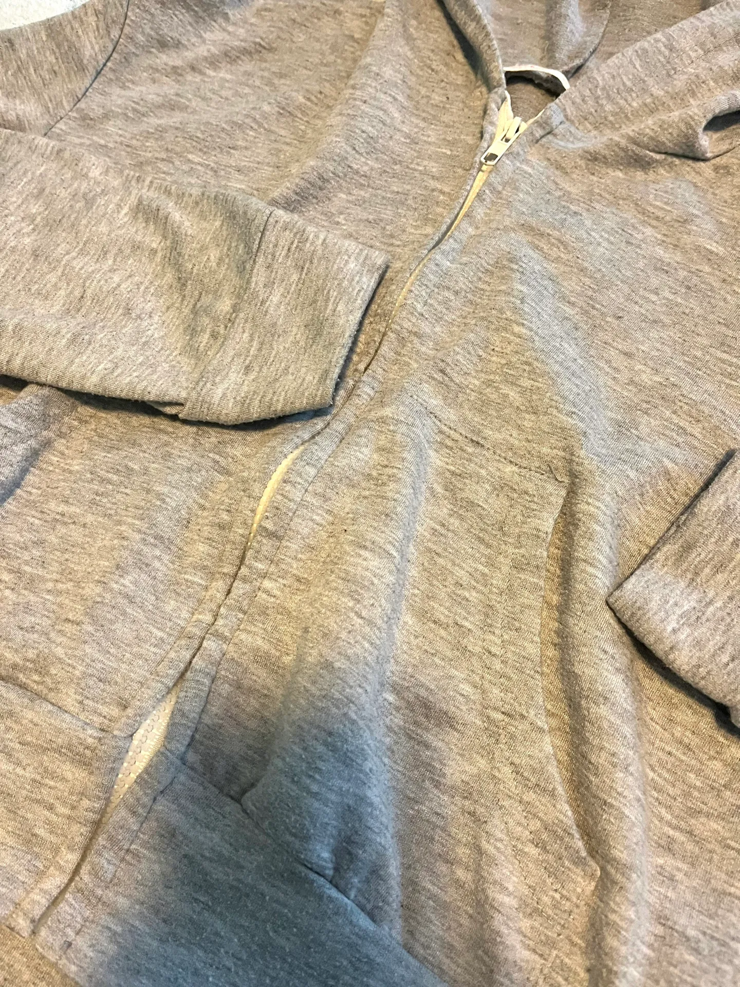 Romwe Crop Gray Zip Hoodie - Image 2