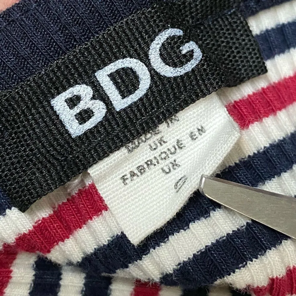 BDG Stripe Blue White Red Fitted Urban Outfitters - Image 5