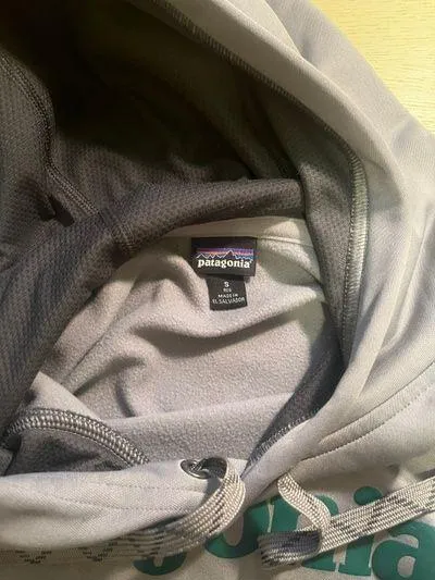 Patagonia Sweatshirt - Image 2