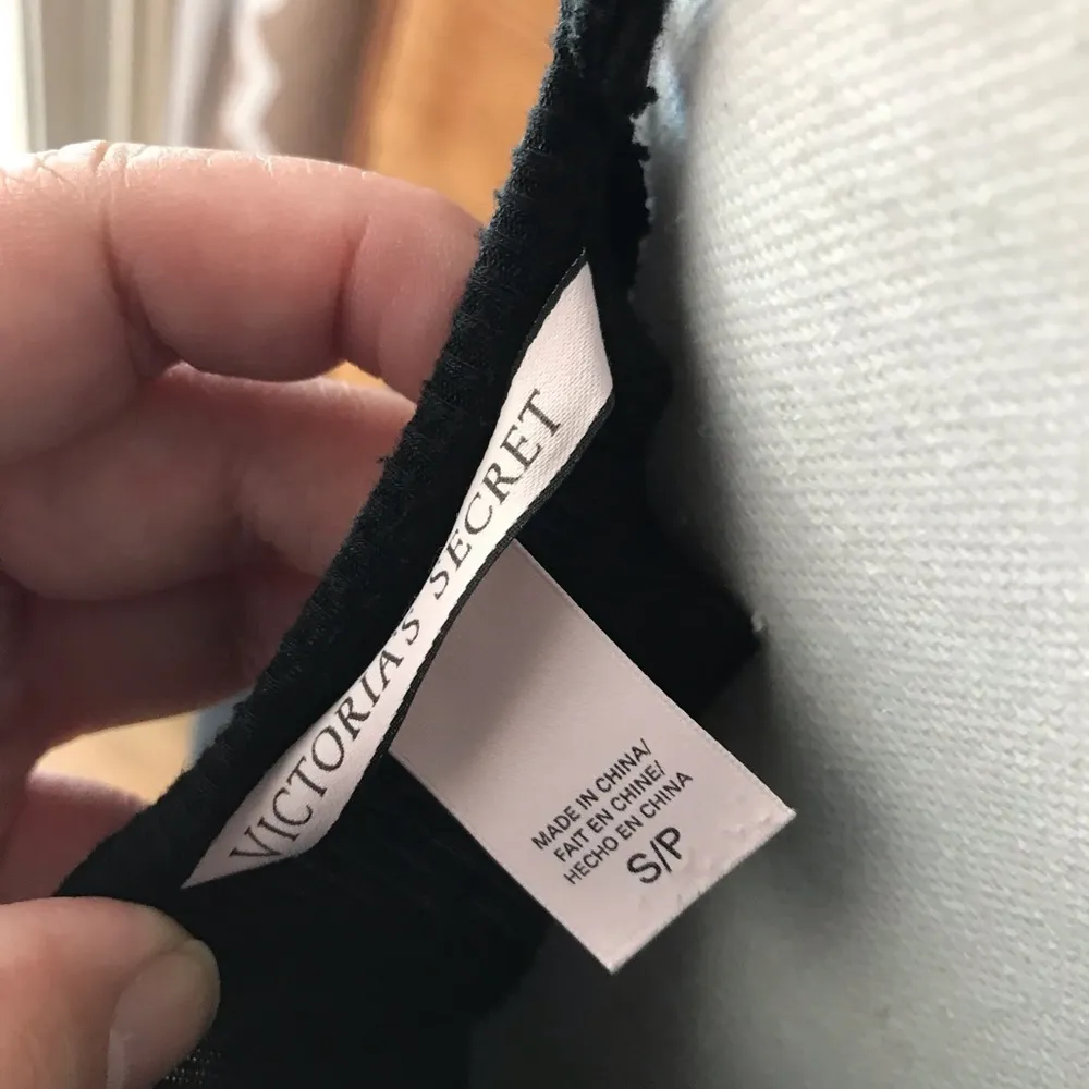 Beautiful women’s bodysuit from Victoria’s Secret Black Small - Image 7