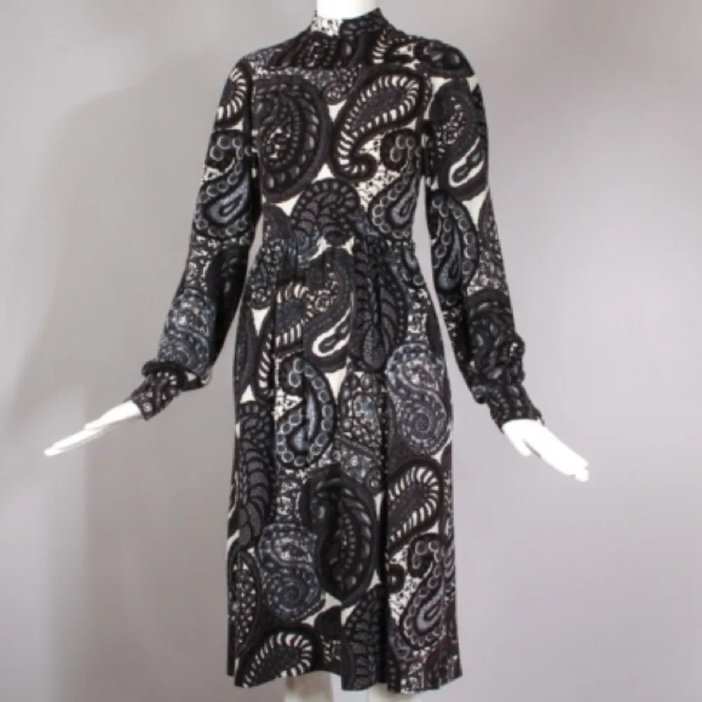 Donald Brooks dark paisley print long - Image 11