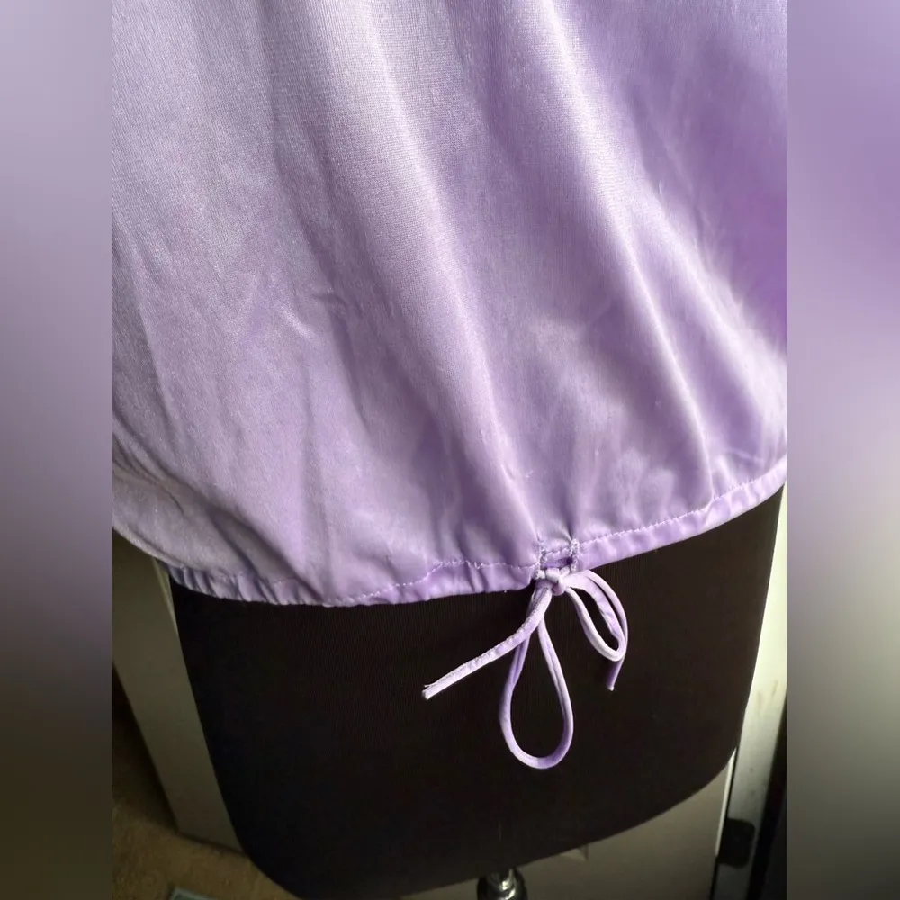 Vintage front tie lace collar pajama evening top, size medium Purple - Image 10