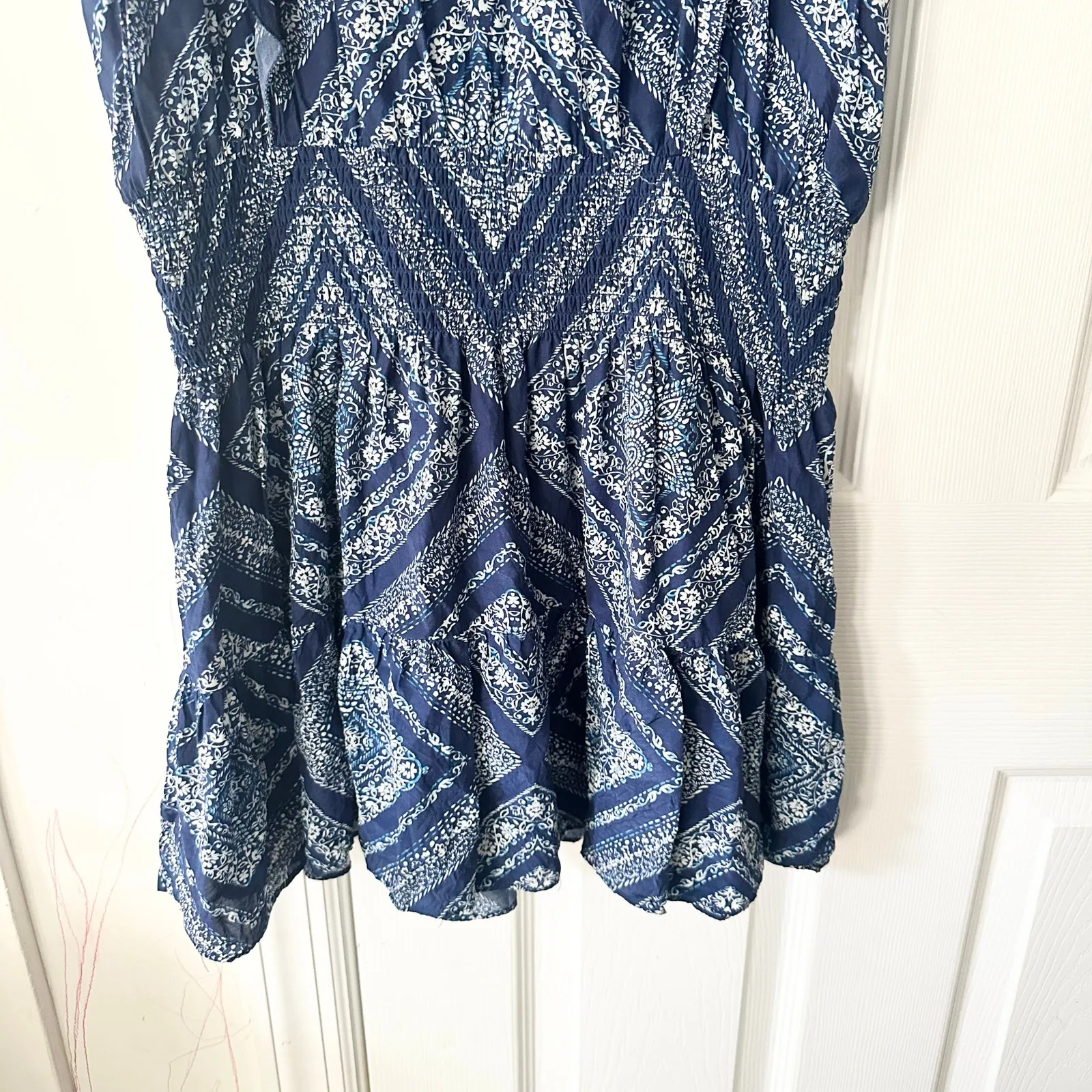 Lini Blue Stacey Ikat Geometric Print Flutter Sleeve Smocked Waist Mini Dress XS - Image 4