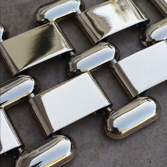 Gold Tone Statement Link Polished Bracelet - Image 2