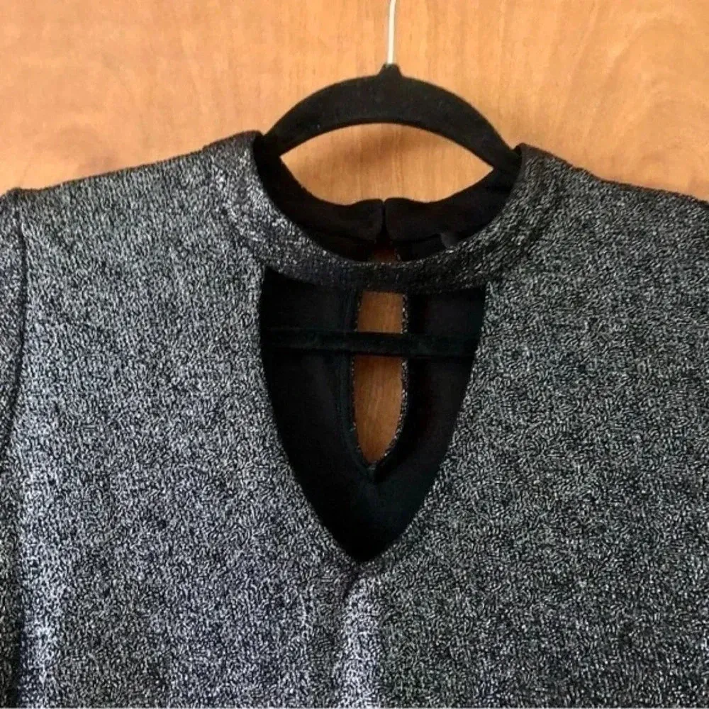 Lucky Brand | Metallic Silver Keyhole Cutout Choker Ruffle Blouse Size XS - Image 4