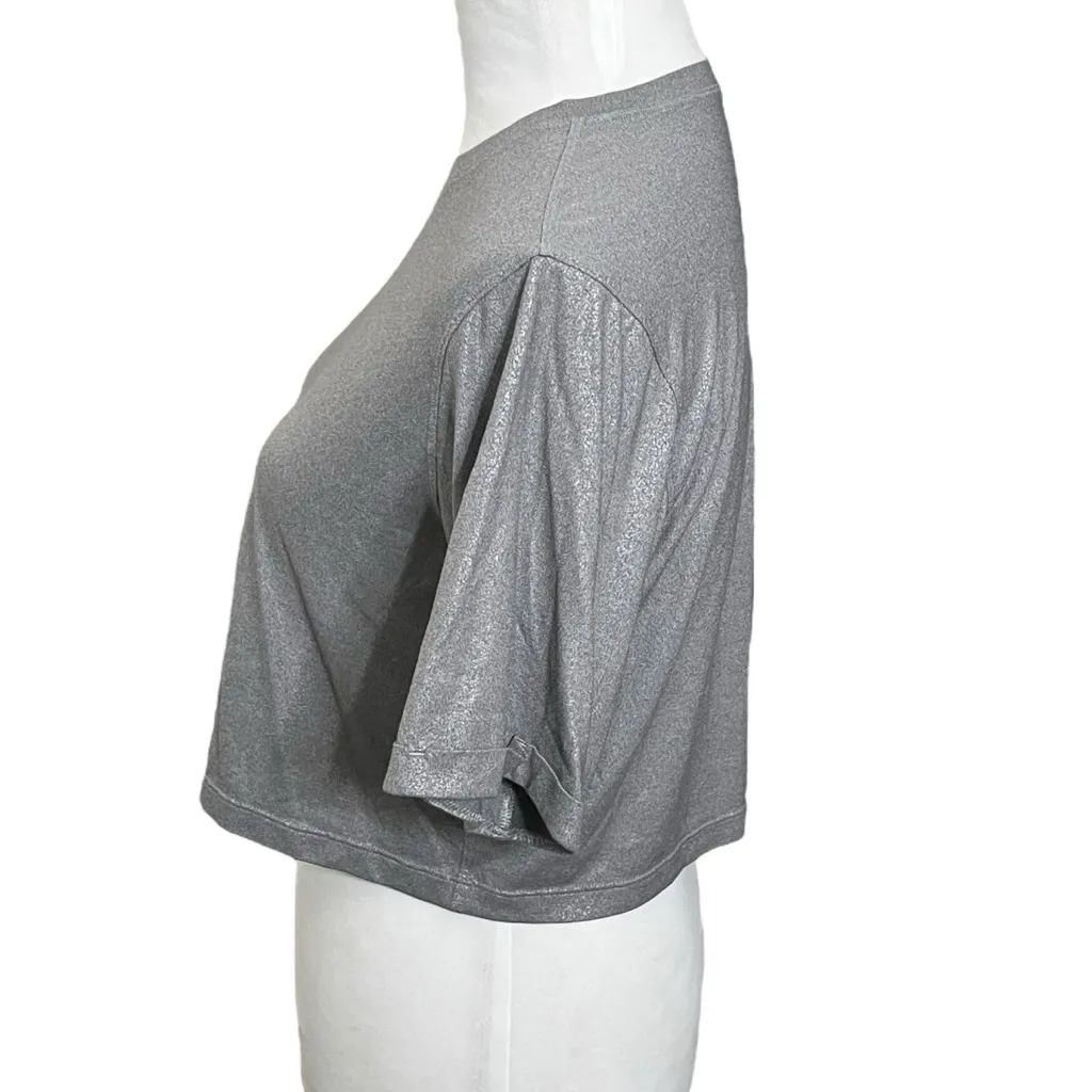 Lululemon x SoulCycle To The Beat Cropped Tee Silver Foil Grey Women’s Size 6 - Image 4