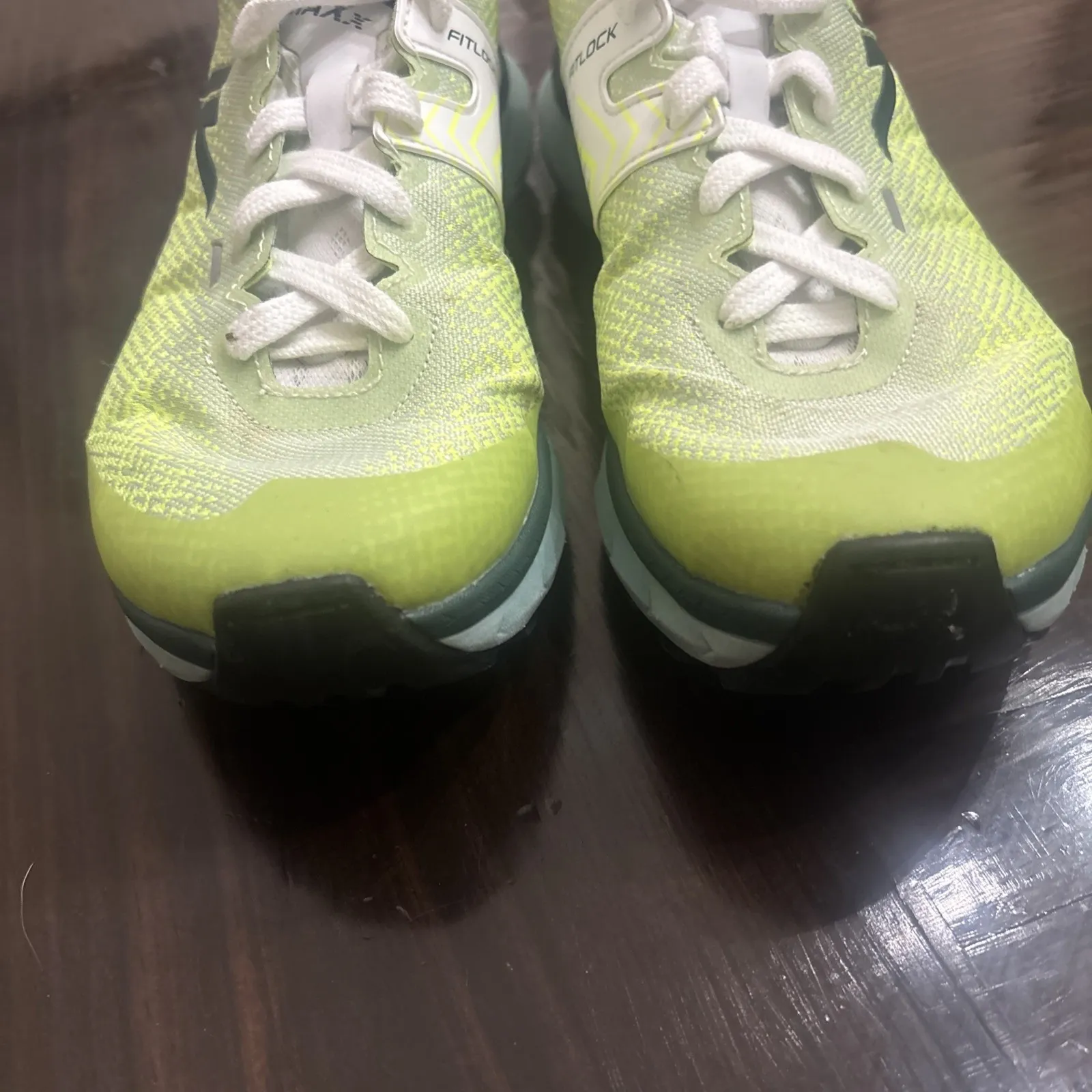 VJ MAXx 2 Womens Size 8 Athletic Trail Running Walking Shoes Sneakers Hiking Green - Image 4