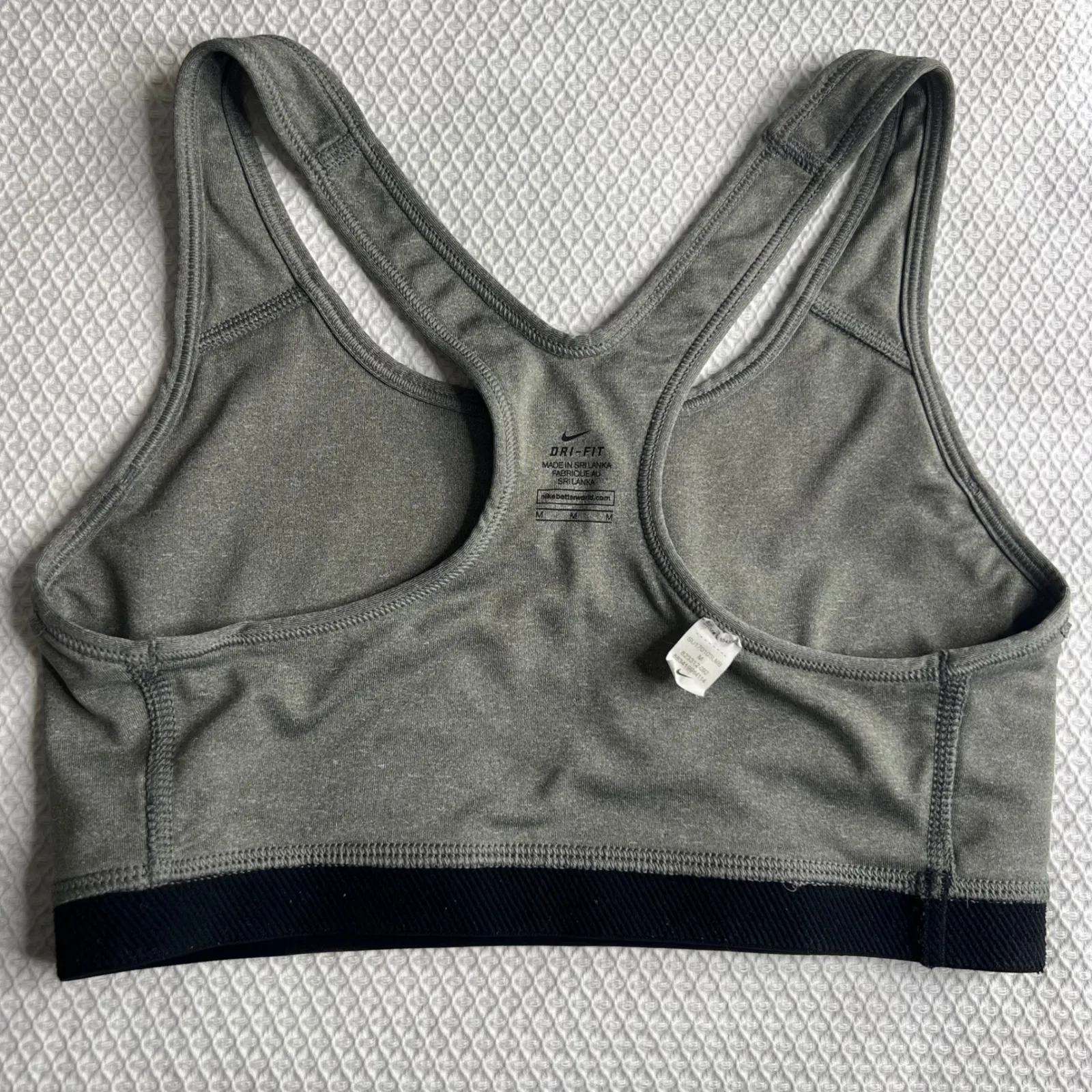 Nike Dri-Fit Grey Racerback‎ Sports Bra Woman Medium Athletic Workout Fitness - Image 4